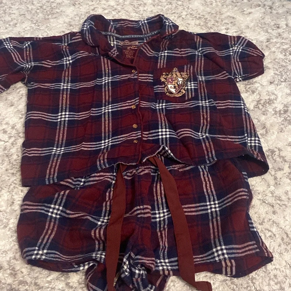 Gryffindor PJ Set - Picture 1 of 2